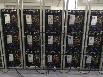 จอแสดงผลแบบ Pitch Led Color Full Color P1.875 ความละเอียดมาตรฐานน้ำหนักเบาในร่ม
