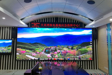 จอแสดงผล LED Pitch พิกเซลขนาดเล็ก 200 - 800W P1.25 P1.56 P1.66 ติดตั้งคงที่ในร่ม