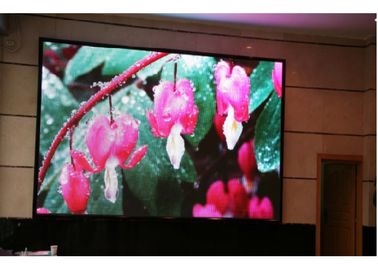 ความสอดคล้องที่ดีกำแพงวิดีโอ LED ในร่มคงที่โหมดการขับขี่ IC ปัจจุบัน