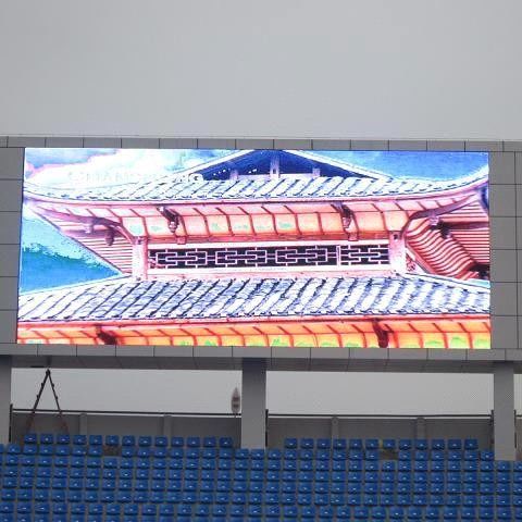 1R1G1B สนามพิกเซลขนาดเล็กกลางแจ้งจอแสดงผล Led P10 14 - 16 บิตพร้อมวิธีการสแกน 1/2
